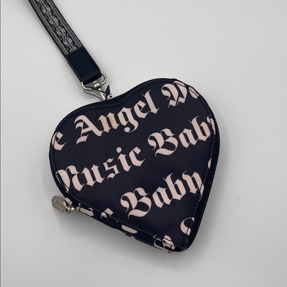GWEN STEFANI L.A.M.B FOR LESPORTSAC HEART WRISTLET Y2K